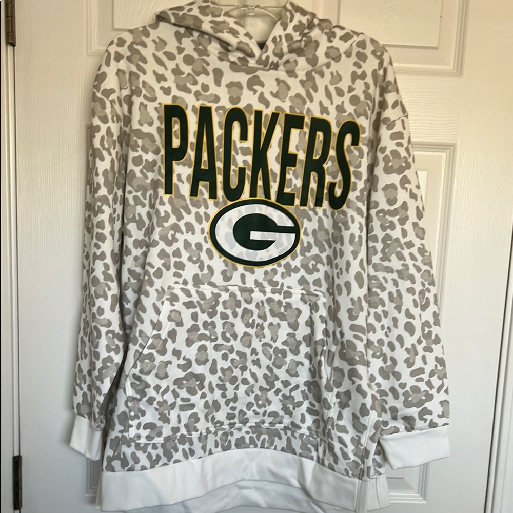 NWT - Green Bay Packers Leopard Print Hoodie
